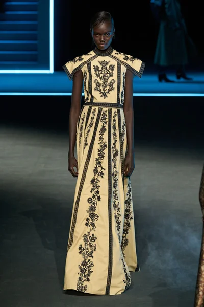 Look 66
